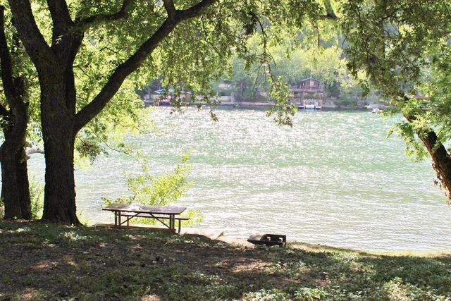 3113 FRITZ HUGHES PARK RD, Austin, TX 78732