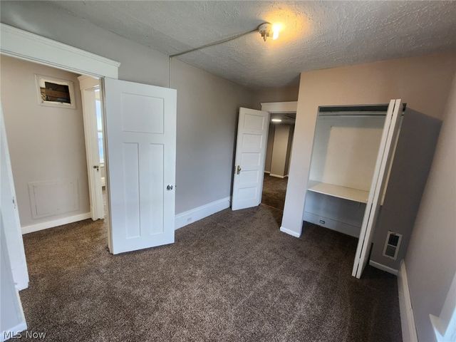 3186 W 94th Street, Cleveland, OH 44102