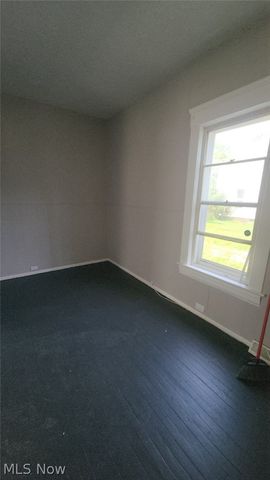 3186 W 94th Street, Cleveland, OH 44102