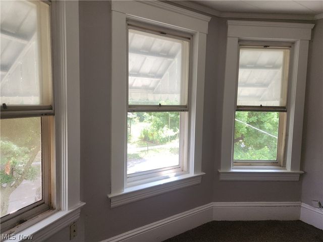 3186 W 94th Street, Cleveland, OH 44102