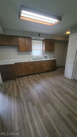 3186 W 94th Street, Cleveland, OH 44102