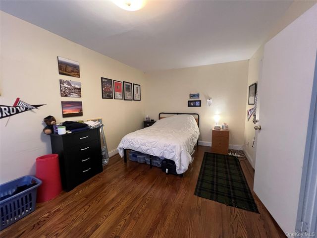 4415 43rd Avenue 1F, Sunnyside, NY 11104