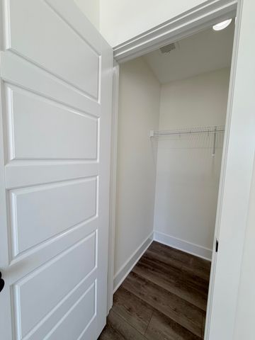 228 Brook Cv, Berea, KY 40403