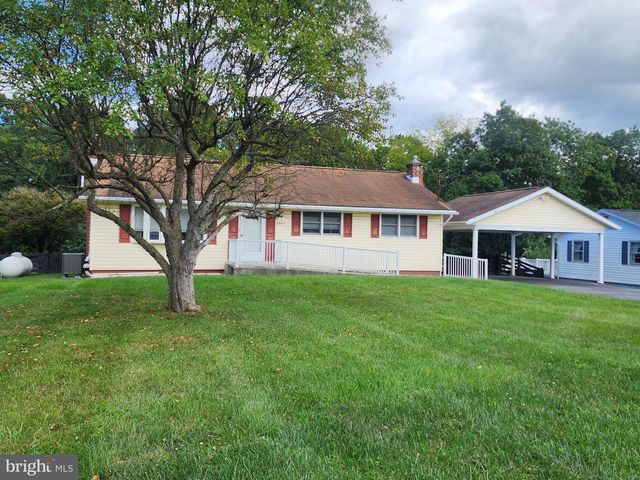 2351 EAGLE SCHOOL RD, Martinsburg, WV 25404