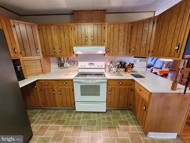 2351 EAGLE SCHOOL RD, Martinsburg, WV 25404