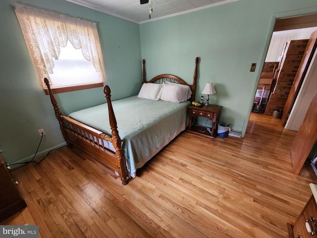 2351 EAGLE SCHOOL RD, Martinsburg, WV 25404