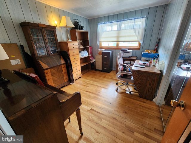 2351 EAGLE SCHOOL RD, Martinsburg, WV 25404