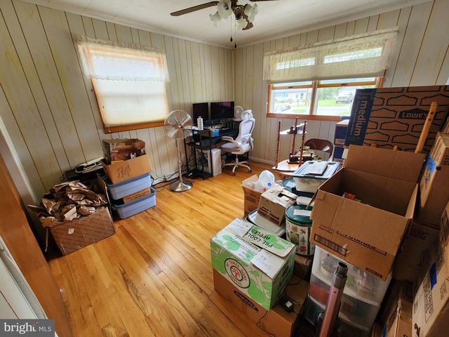 2351 EAGLE SCHOOL RD, Martinsburg, WV 25404