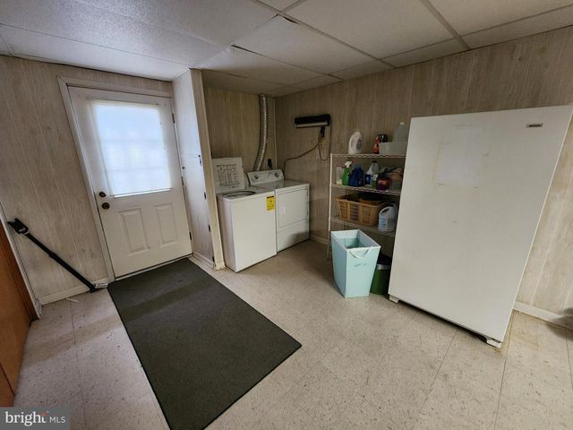 2351 EAGLE SCHOOL RD, Martinsburg, WV 25404