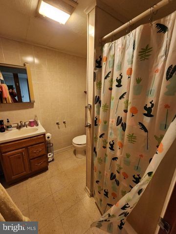 2351 EAGLE SCHOOL RD, Martinsburg, WV 25404