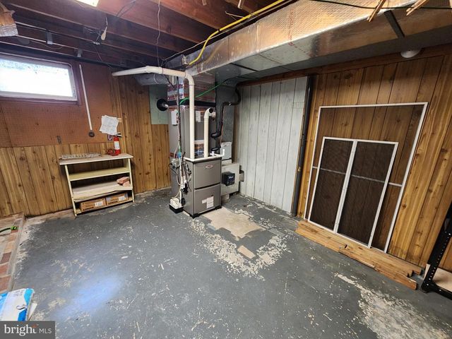 2351 EAGLE SCHOOL RD, Martinsburg, WV 25404