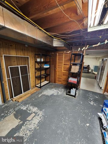 2351 EAGLE SCHOOL RD, Martinsburg, WV 25404