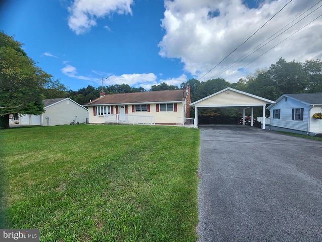 2351 EAGLE SCHOOL RD, Martinsburg, WV 25404