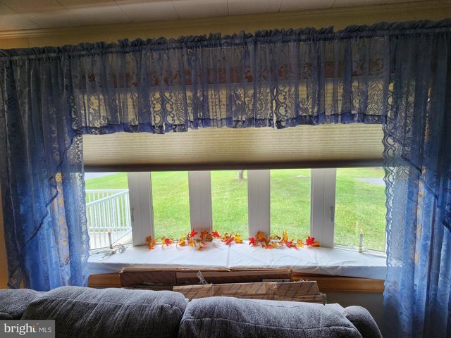 2351 EAGLE SCHOOL RD, Martinsburg, WV 25404