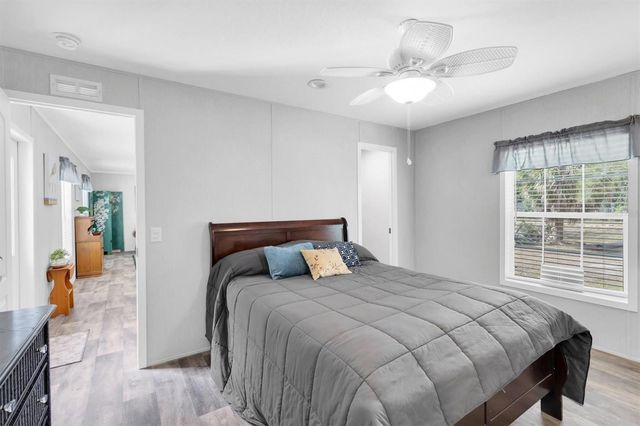 10617 DENTON AVENUE, Hudson, FL 34667