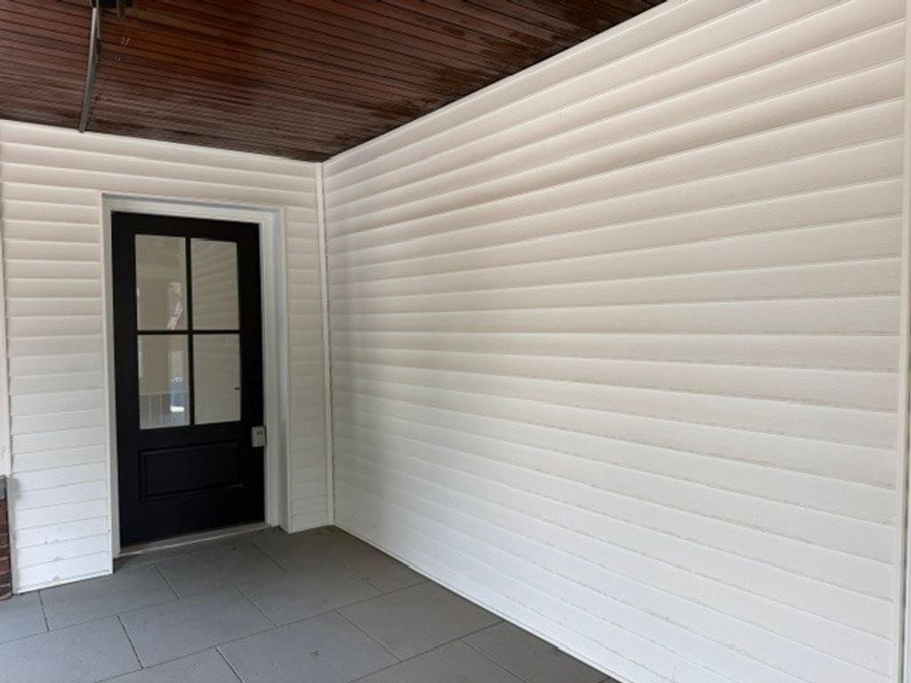 Image 15 of property listing at 716 North Street, Mt Vernon, IL 62864