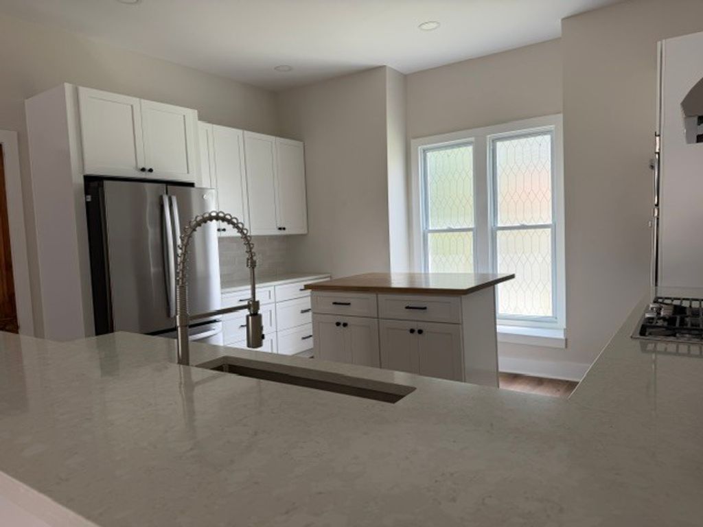 Image 32 of property listing at 716 North Street, Mt Vernon, IL 62864
