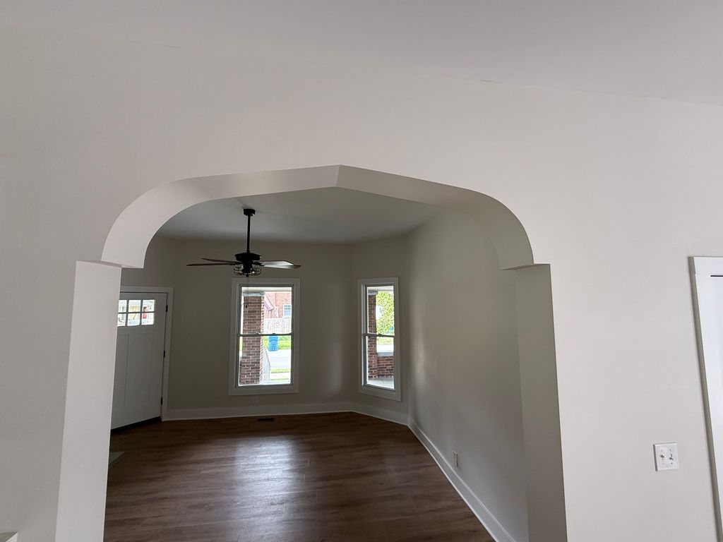 Image 33 of property listing at 716 North Street, Mt Vernon, IL 62864