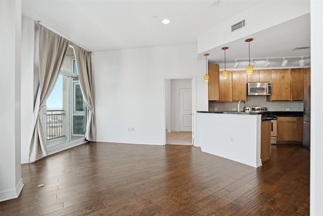 500 Throckmorton Street 1409, Fort Worth, TX 76102