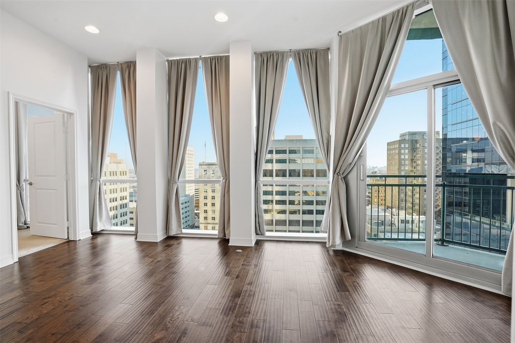 500 Throckmorton Street 1409, Fort Worth, TX 76102