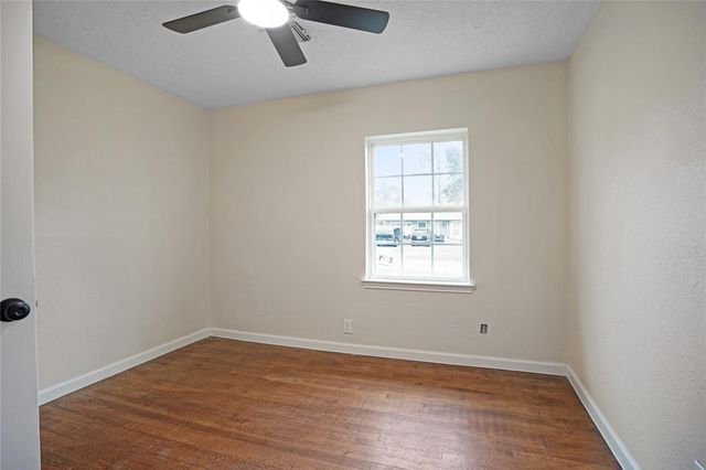 5946 Beldart Street, Houston, TX 77033