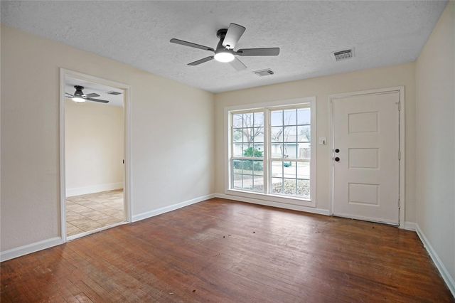 5946 Beldart Street, Houston, TX 77033