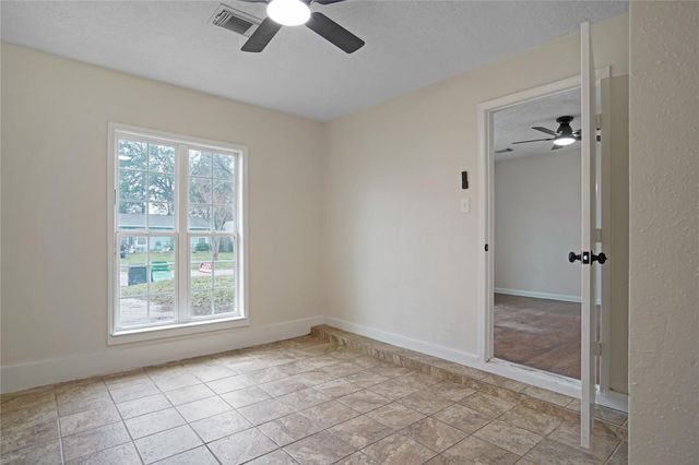 5946 Beldart Street, Houston, TX 77033