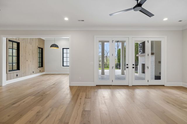 556 Bonaire Ln, Franklin, TN 37064