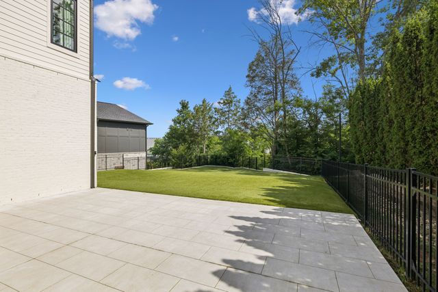 556 Bonaire Ln, Franklin, TN 37064