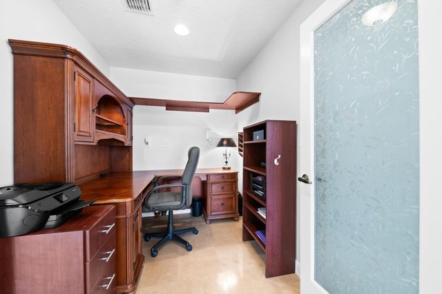 2600 NE 33rd Street, Lighthouse Point, FL 33064