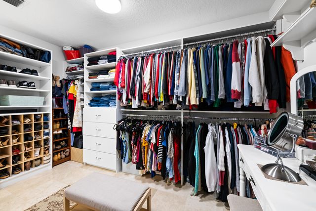 2600 NE 33rd Street, Lighthouse Point, FL 33064