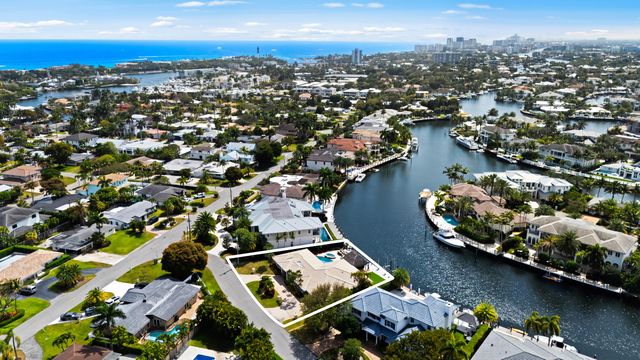 2600 NE 33rd Street, Lighthouse Point, FL 33064