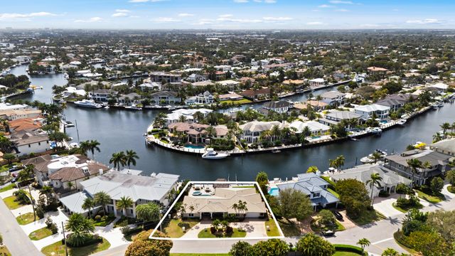 2600 NE 33rd Street, Lighthouse Point, FL 33064