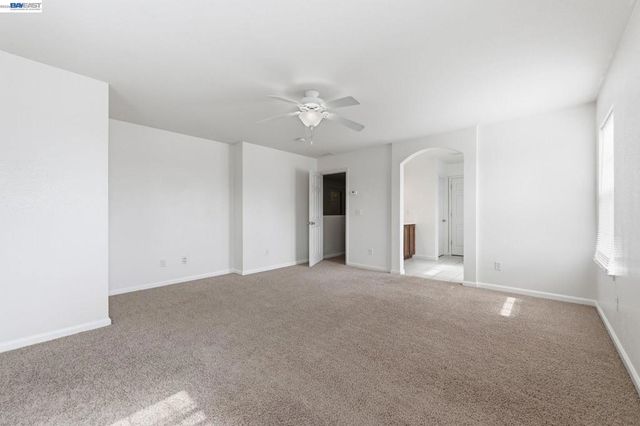 1405 1405 Cat Tail Dr, Stockton, CA 95204