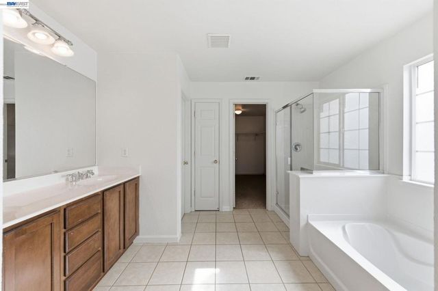 1405 1405 Cat Tail Dr, Stockton, CA 95204