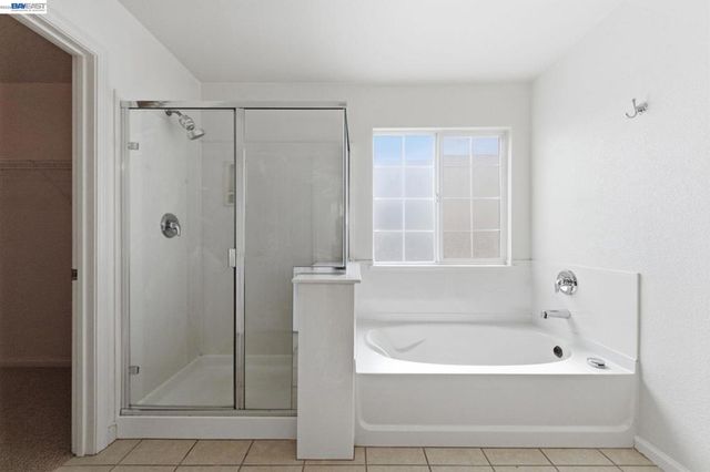 1405 1405 Cat Tail Dr, Stockton, CA 95204