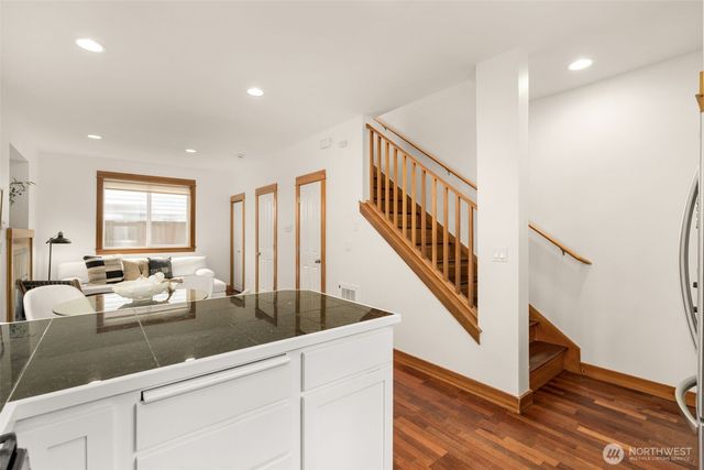 9121 23rd Avenue NE, Seattle, WA 98115