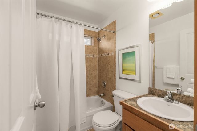 9121 23rd Avenue NE, Seattle, WA 98115