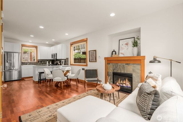 9121 23rd Avenue NE, Seattle, WA 98115