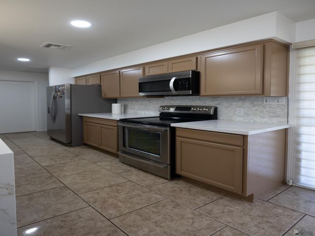 819 W Reena St, Somerton, AZ 85350