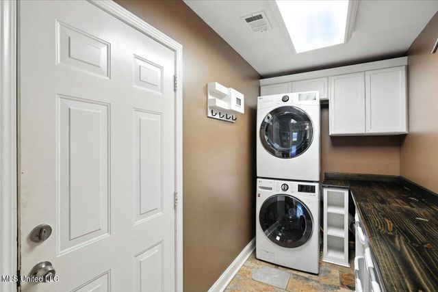 130 Pinehaven Place, Clinton, MS 39056