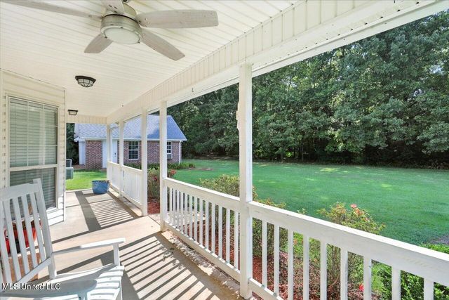 130 Pinehaven Place, Clinton, MS 39056