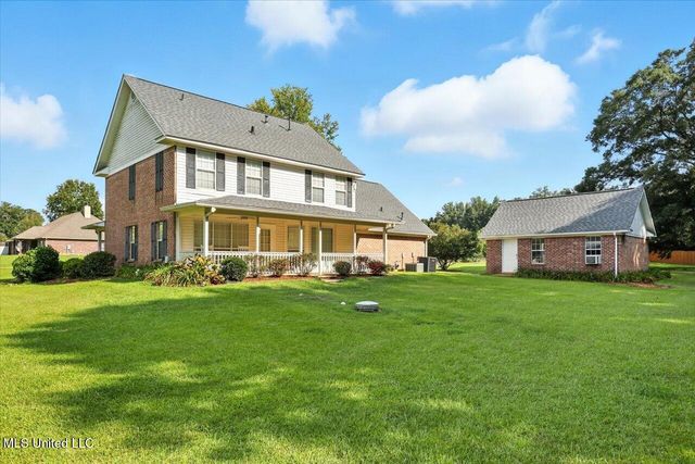 130 Pinehaven Place, Clinton, MS 39056