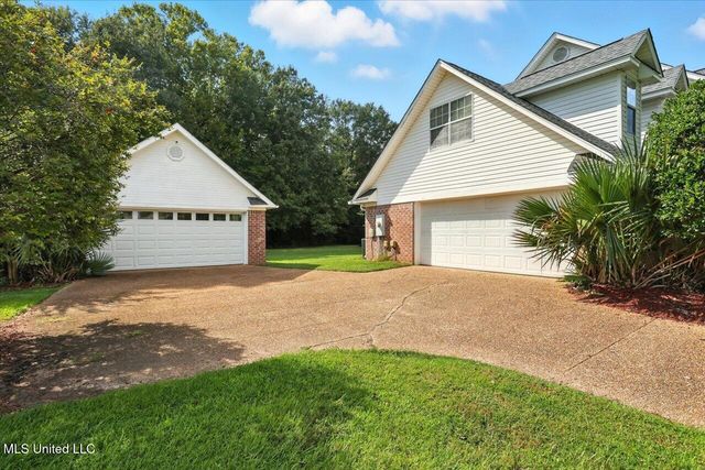 130 Pinehaven Place, Clinton, MS 39056