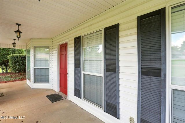 130 Pinehaven Place, Clinton, MS 39056