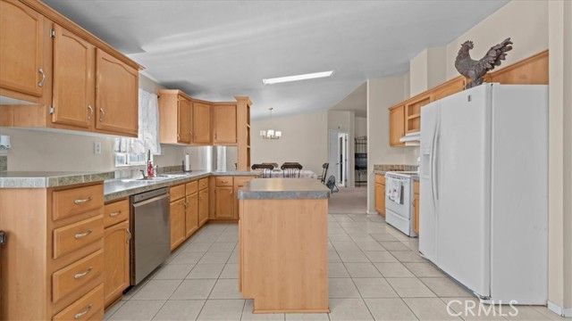 1156 Michigan Avenue, Beaumont, CA 92223