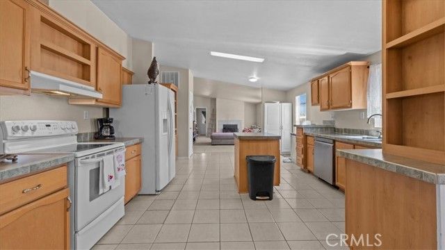 1156 Michigan Avenue, Beaumont, CA 92223