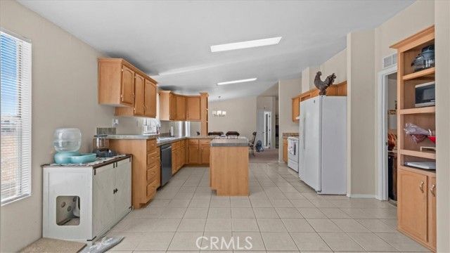 1156 Michigan Avenue, Beaumont, CA 92223