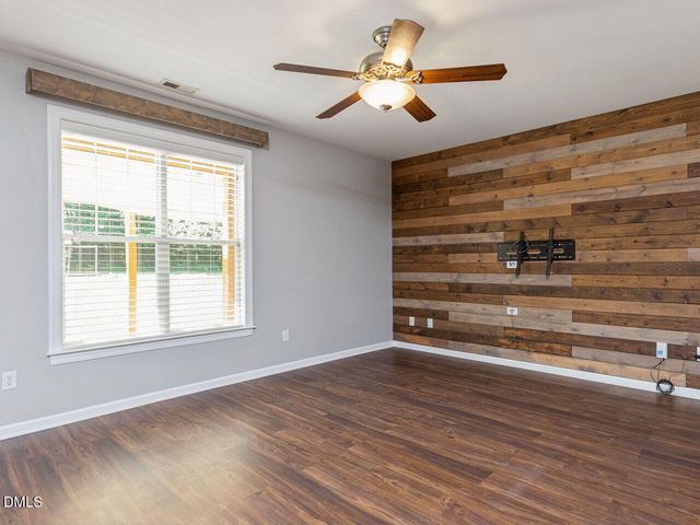 217 W Elm Avenue, Holly Springs, NC 27540