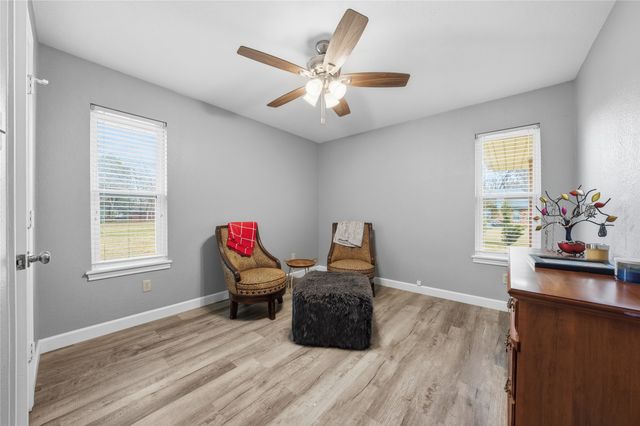 111 Havenwood Drive, Enchanted Oaks, TX 75156